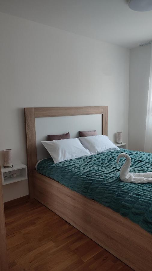 Apartmani Stari Aerodrom Ποντγορίτσα Εξωτερικό φωτογραφία