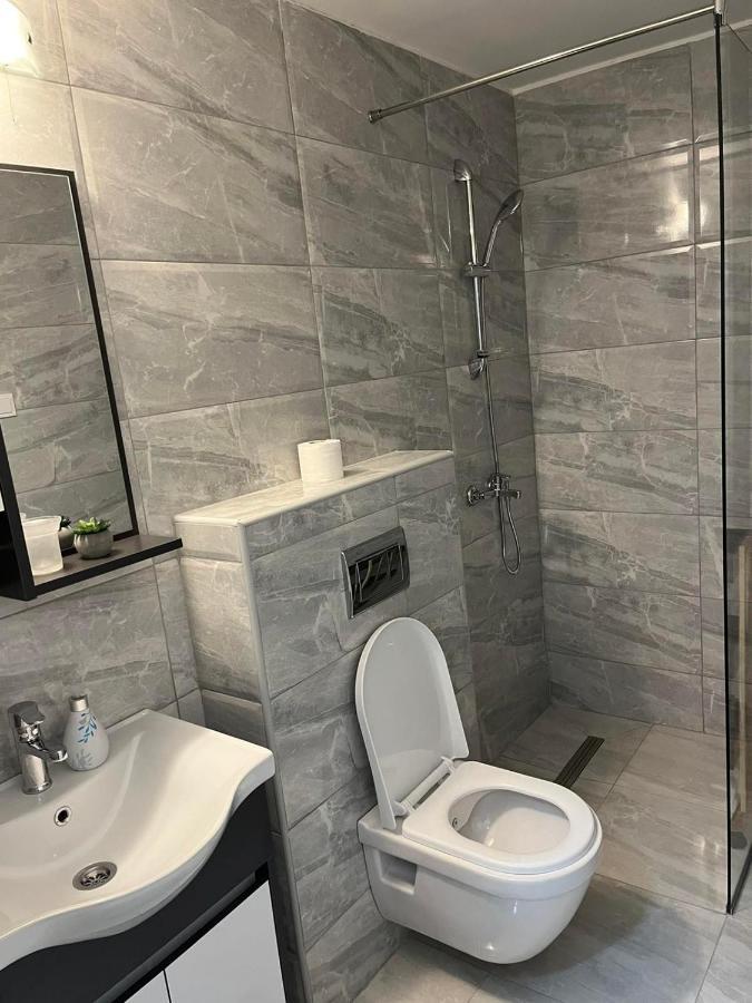 Apartmani Stari Aerodrom Ποντγορίτσα Εξωτερικό φωτογραφία